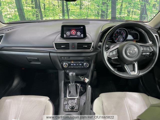 mazda axela 2017 CFJ1665822 image 2