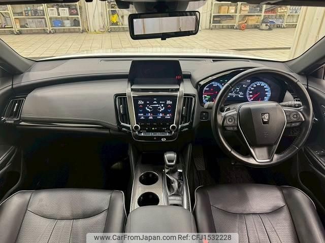 toyota crown-hybrid 2018 CFJ1532228 image 2