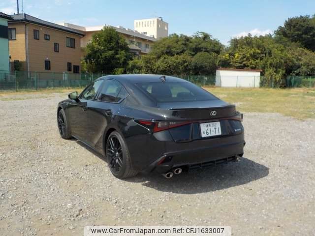 lexus is 2023 CFJ1633007 image 2