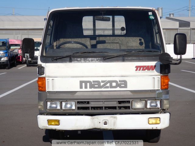 mazda-titan-1996-4846-car_63c8ffdf-3f05-4f26-9faa-f50a04d866a3
