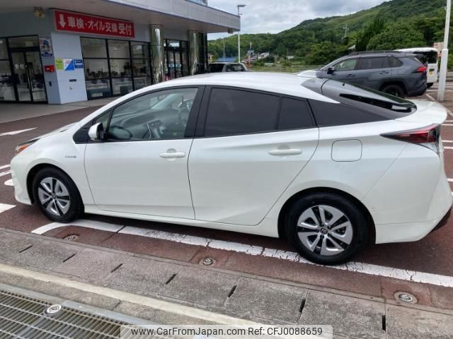 toyota prius 2017 quick_quick_DAA-ZVW51_ZVW51-6053977 image 2