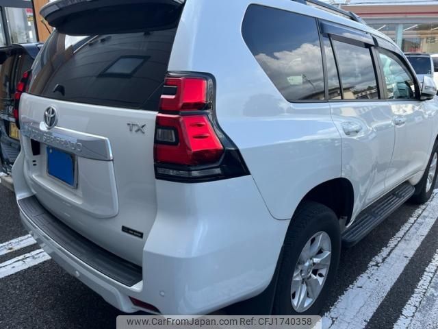 toyota land-cruiser-prado 2023 CFJ1740358 image 2