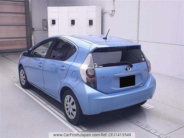 toyota aqua 2012 CFJ1413549 image 2
