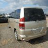 toyota noah 2005 Royal_trading_201112T image 4