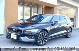 volvo v60 2024 CFJ1831205