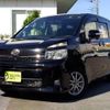 toyota voxy 2011 -TOYOTA--Voxy DBA-ZRR70G--ZRR70-0460002---TOYOTA--Voxy DBA-ZRR70G--ZRR70-0460002- image 1