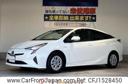 toyota prius 2018 CFJ1528450