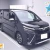 toyota voxy 2019 -TOYOTA 【横浜 304ﾔ7972】--Voxy ZRR80W-0490455---TOYOTA 【横浜 304ﾔ7972】--Voxy ZRR80W-0490455- image 1