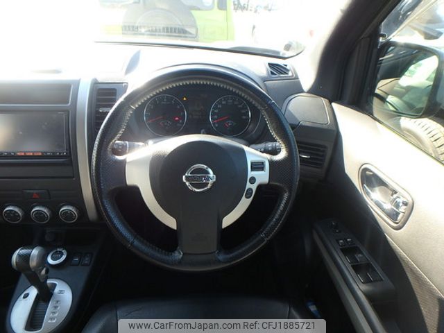 nissan x-trail 2013 CFJ1885721 image 2