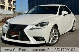 lexus is 2015 CFJ1799102