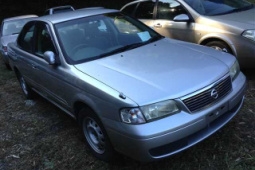 Nissan Sunny 2003