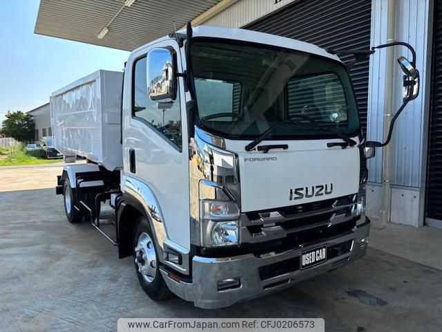 isuzu forward 2016 GOO_NET_EXCHANGE_0700520A30240913W001 image 1