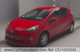 toyota aqua 2012 CFJ1693345