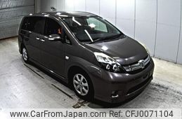 toyota isis 2012 -TOYOTA--Isis ZGM10W-0046120---TOYOTA--Isis ZGM10W-0046120-