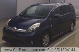 toyota isis 2014 CFJ1804144