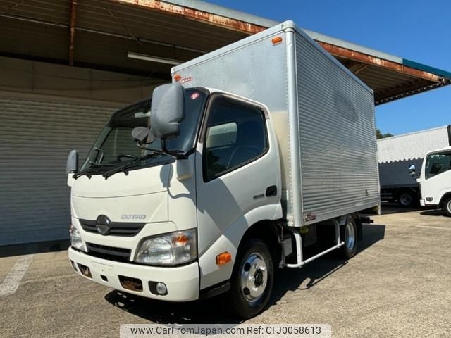 hino dutro 2016 GOO_NET_EXCHANGE_0700928A30240730W001 image 1