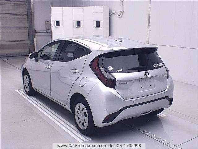 toyota aqua 2022 CFJ1735998 image 2
