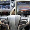 toyota crown-hybrid 2017 CFJ1858197 image 8