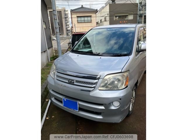 toyota noah 2005 -TOYOTA--Noah CBA-AZR60G--AZR60-0410514---TOYOTA--Noah CBA-AZR60G--AZR60-0410514- image 1