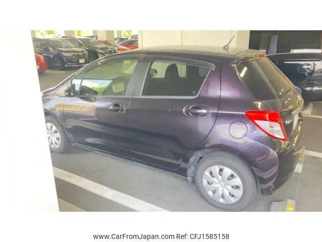 toyota vitz 2013 CFJ1585158 image 2