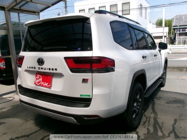 toyota land-cruiser-wagon 2024 CFJ1614814 image 2