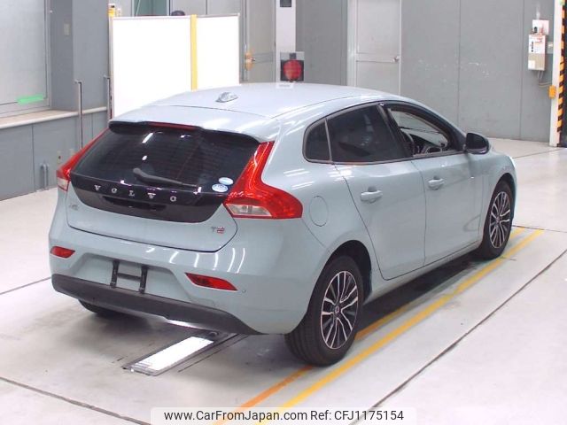 volvo v40 2018 -VOLVO--Volvo V40 MB4154T-YV1MV2820K2553817---VOLVO--Volvo V40 MB4154T-YV1MV2820K2553817- image 2