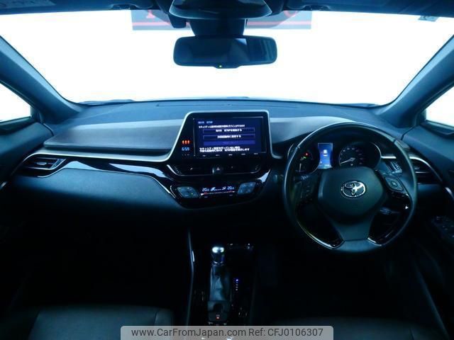 toyota c-hr 2017 quick_quick_DAA-ZYX10_ZYX10-2012905 image 2