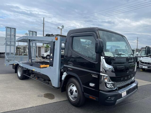 Used MITSUBISHI FUSO CANTER 2023/Sep CFJ9013270 in good 