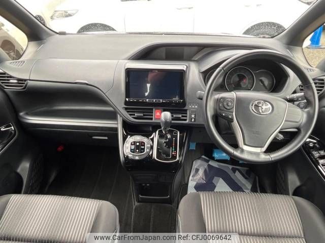 toyota voxy 2019 -TOYOTA--Voxy DBA-ZRR80W--ZRR80-0537650---TOYOTA--Voxy DBA-ZRR80W--ZRR80-0537650- image 2