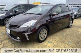 toyota prius-α 2013 CFJ1682315