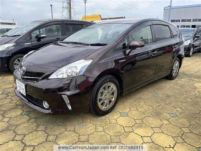 toyota prius-α 2013 CFJ1682315 image 1