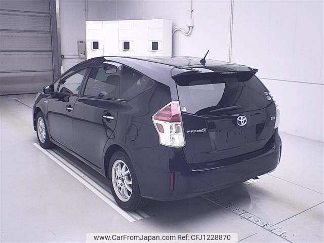 toyota prius-α 2017 CFJ1228870 image 2