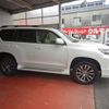 toyota land-cruiser-prado 2020 24410405 image 4