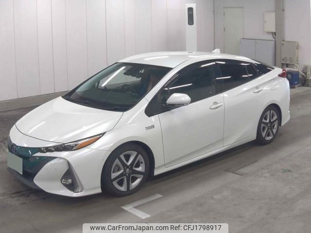 toyota prius-phv 2017 CFJ1798917 image 1