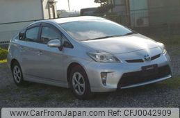 toyota prius 2013 -TOYOTA--Prius DAA-ZVW30--ZVW30-5681442---TOYOTA--Prius DAA-ZVW30--ZVW30-5681442-