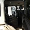 mercedes-benz g-class 2018 quick_quick_463348_WDB4633482X289591 image 17