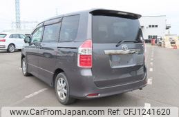 toyota noah 2009 NIKYO_FH25880