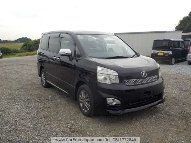 toyota voxy 2012 CFJ1772846 image 1