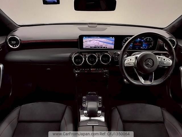 mercedes-benz a-class 2020 quick_quick_3DA-177012_W1K1770122V063945 image 2