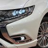 mitsubishi outlander-phev 2019 CFJ1863397 image 12