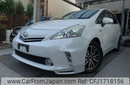 toyota prius-α 2013 CFJ1718156