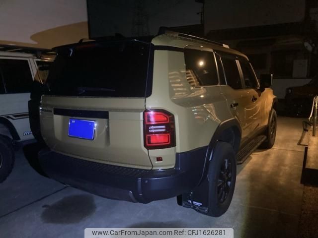 toyota land-cruiser-wagon 2024 CFJ1626281 image 2