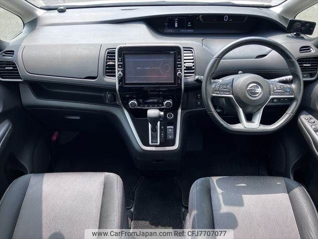 nissan serena 2017 CFJ7707077 image 2