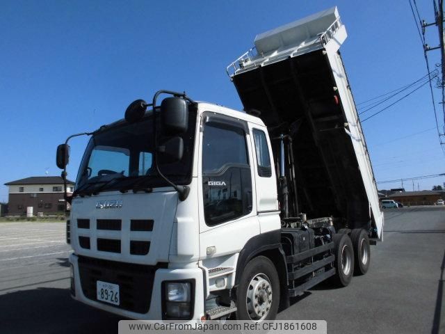 isuzu giga 2015 CFJ1861608 image 1