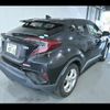 toyota c-hr 2018 quick_quick_DAA-ZYX10_2134448 image 6