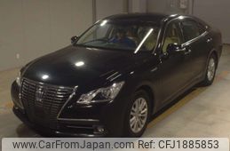 toyota crown 2015 CFJ1885853