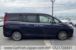 toyota esquire 2014 CFJ1738881