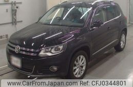 volkswagen tiguan 2013 -VOLKSWAGEN--VW Tiguan 5NCTH-WVGZZZ5NZEW022088---VOLKSWAGEN--VW Tiguan 5NCTH-WVGZZZ5NZEW022088-