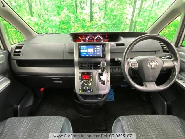 toyota voxy 2011 -TOYOTA--Voxy DBA-ZRR70W--ZRR70-0459307---TOYOTA--Voxy DBA-ZRR70W--ZRR70-0459307- image 2