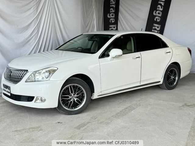 toyota crown-majesta 2010 TE3951 image 1